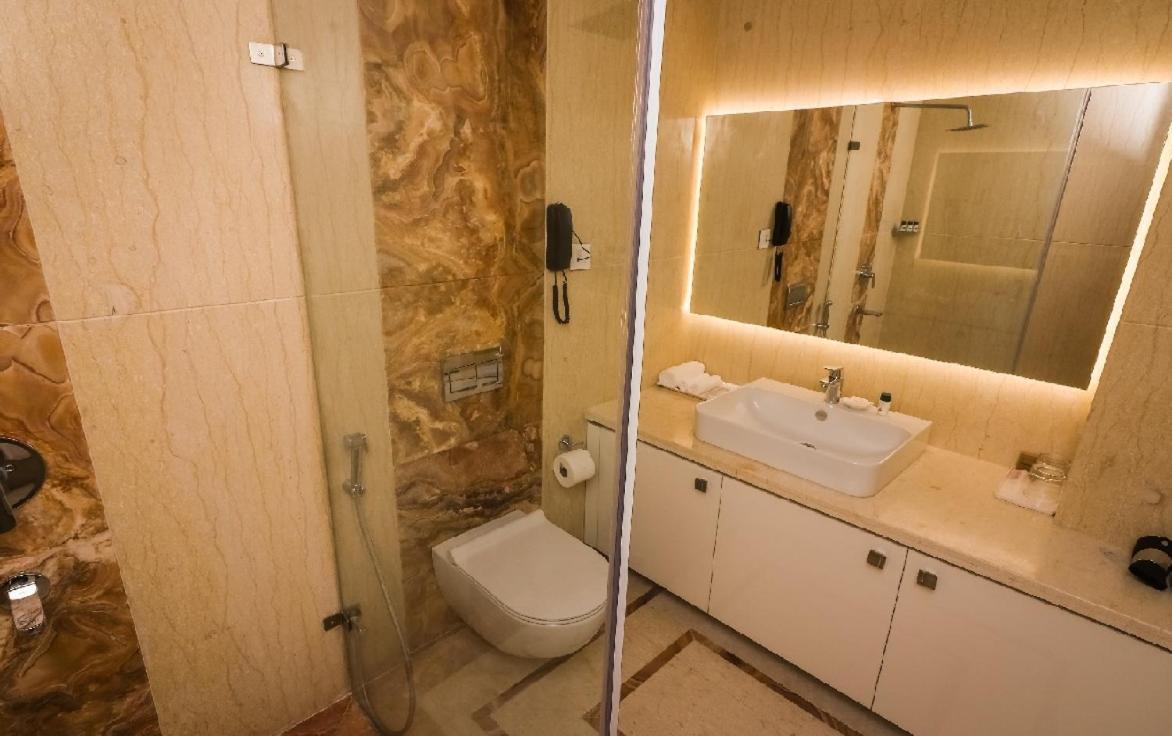 Hotel Silver Spring ポートブレア エクステリア 写真